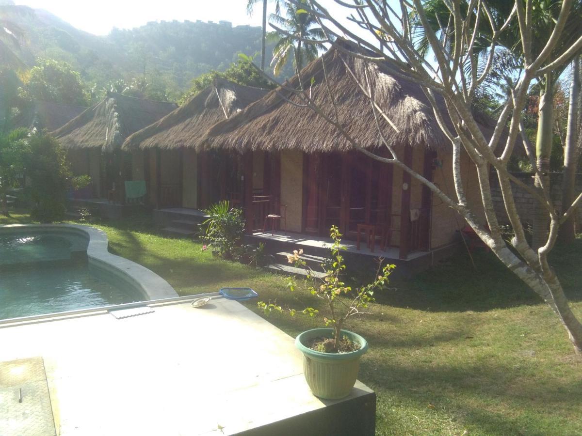 Airas' Garden Homestay Eco Bungalows Kuta  エクステリア 写真