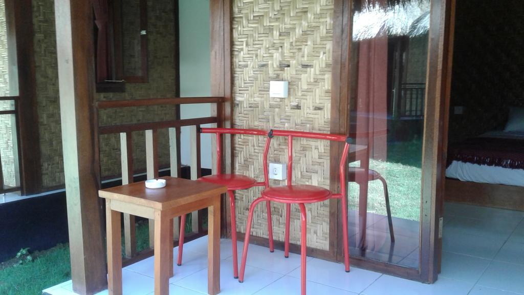 Airas' Garden Homestay Eco Bungalows Kuta  エクステリア 写真