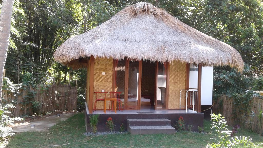 Airas' Garden Homestay Eco Bungalows Kuta  エクステリア 写真